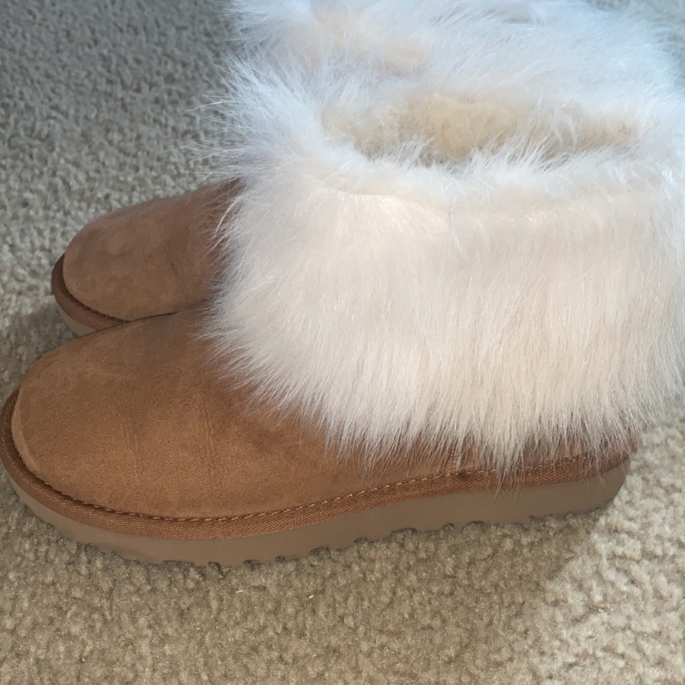 Boots - Picture 2 of 5